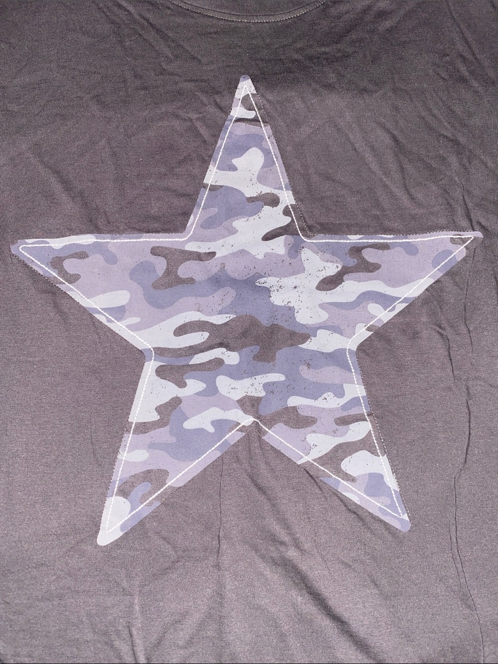 NWT Electric Pink Camo Star Graphic Tee L M28